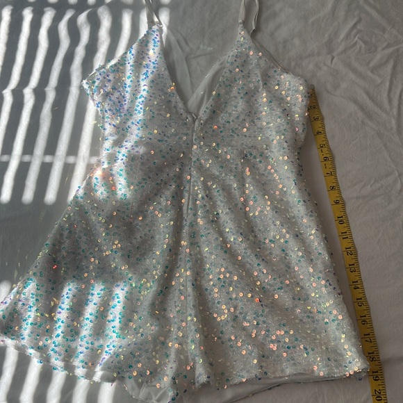 Luxxel Romper Size Medium - Picture 2 of 5